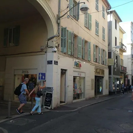 Vieille Ville, 1 Bedroom Apt, Max 2 Adults&2 Kids Appartement