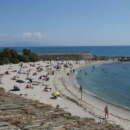 Appartement Vieille Ville, 1 Bedroom Apt, Max 2 Adults&2 Kids *