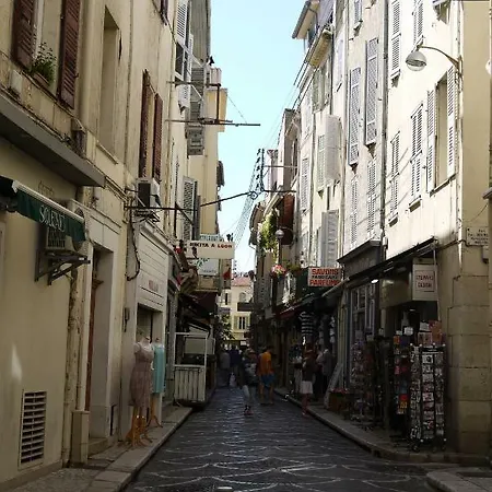 Vieille Ville, 1 Bedroom Apt, Max 2 Adults&2 Kids Appartement *