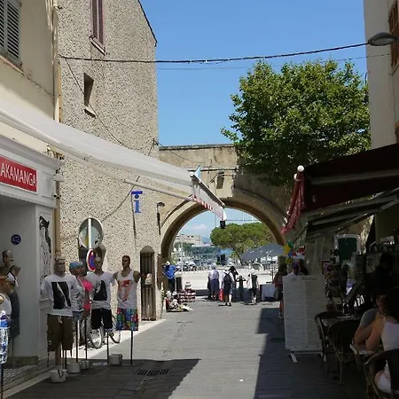 Appartement Vieille Ville, 1 Bedroom Apt, Max 2 Adults&2 Kids