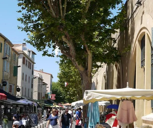 Vieille 1 - Luca's Apartment, 1 Bedroom, Max 2 Adults And 2 Kids * Antibes